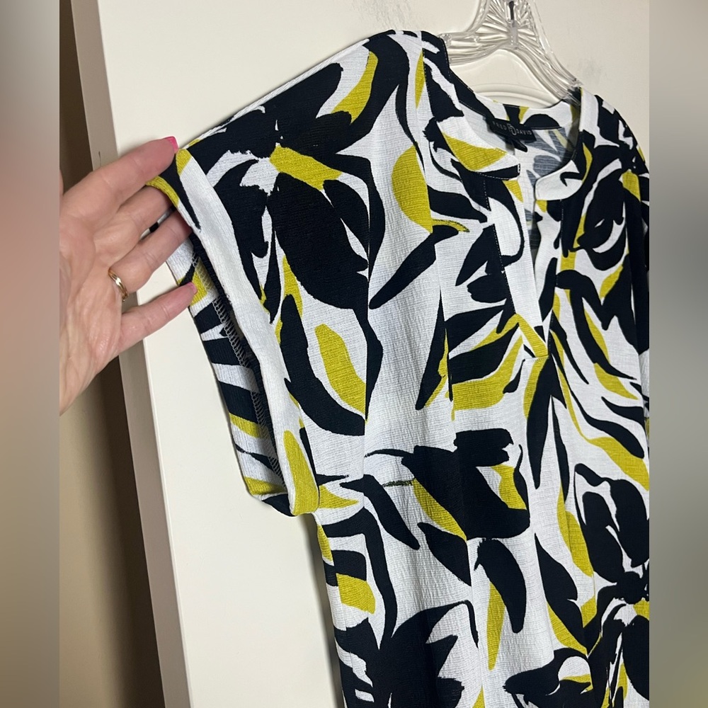 Fred David Stylish Black and Lime Short Sleeve Women's Blouse Size XL - Picture 4 of 16